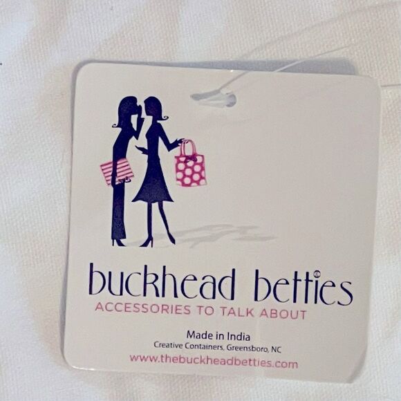 Buckhead Bettie’s NWT Dirty Laundry Drawstring Bag, embroidered - Picture 4 of 5